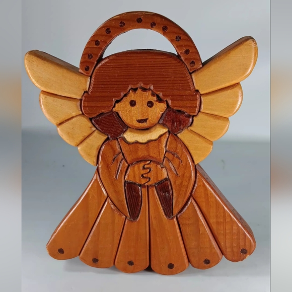 Intarsia Angel Handmade Wooden Wall Or Shelf Ornament W. F. Taylor 1998 - Picture 1 of 7